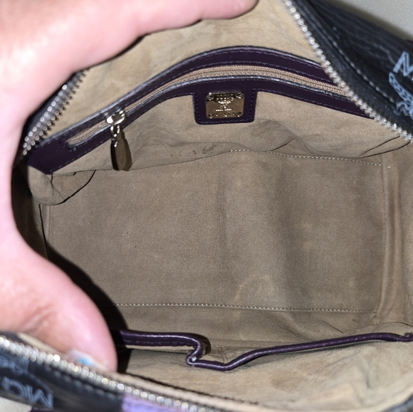 💯 Authentic MCM Black & Purple Visetos Princess Lion Boston Bag - Picture 3 of 16